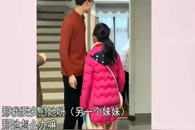 高龄妈妈生二胎，大一哥哥被迫开启“带娃”人生，网友：就当练手图片
