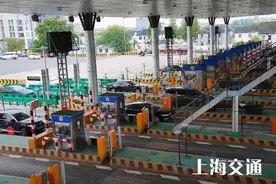 后天起，车辆出入高速收费站不按规定车道行驶将被严查！图片