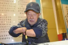 1950年,冰雕连幸存者之一周全弟:三天三夜冻掉四肢,如今怎么样了?图片