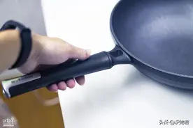 不惧钢丝球的晶钻不粘涂层——九阳晶钻耐磨不粘锅分享图片
