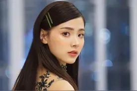 泰星Baifern强调自己是单身，并帮Nine澄清没有女朋友图片