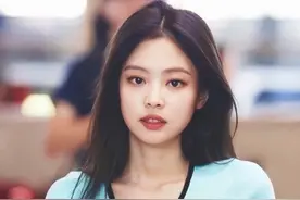 “又奶又凶”人间香奈儿Jennie到底有多美。图片