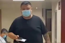 德云社孙越现身医院 独自一人看病无陪护 曾自曝身体可能患病图片