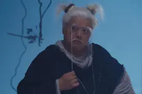欧阳锋造型堪比杰克船长，黄蓉网红脸，影版《射雕》太辣眼睛图片