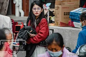 中国百万人口的纯客家县，面积占广东省的1.47%，赴圩场面很热闹图片