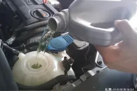 车上的防冻液到底多久换？2年还是4年，老司机手把手教你自己判断图片