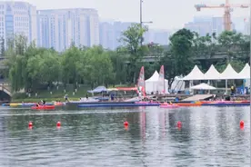 吃美食观湖景、遛萌娃拍大片，来锦城公园就对了图片