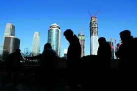 深圳转型大量人员失业，曾经的老板做起了日结，冬天还穿着短袖图片