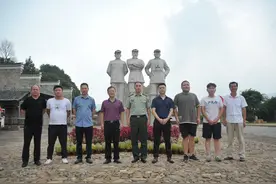 传承红色基因，周建屏将军后人金溪寻根图片