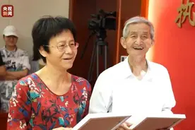 92岁上海老兵找回失散女儿！这一声“爸爸”，他足足等了57年图片