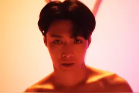 张艺兴内衣代言视频曝光，身材线条明显腋毛抢镜，网友直呼辣眼睛图片