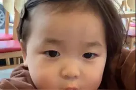 表情包：和你聊天我还不如刷视频，你说的话没一句我爱听的图片
