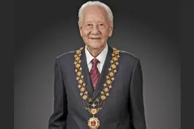 《功勋》中，黄旭华靠玩具造出核潜艇引观众怀疑，历史真如此吗？图片