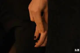 这新片太敢拍！俩女神极速飙车放飞自我，画面太美我不敢看图片