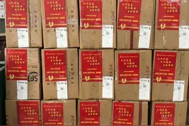 陕西第一批援鄂医疗队队员收到来自武汉的月饼，“虽远隔两地，但我们已是一家人”图片