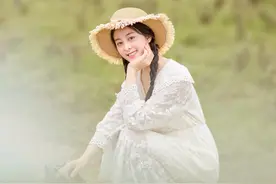 适合一个人的拍照姿势，按照这9个姿势拍，自然好看照片拍出来图片