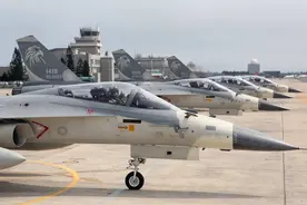 美国在台湾有3万驻军？共和党议员一语惊人，和统可能或完全丧失图片
