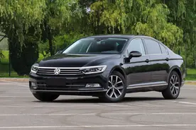 适合55岁退休人士的4款车，省油安全质量好，档次和舒适度都有了图片