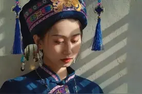 95后女孩237天拍摄56个民族服饰，太美了图片