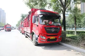 卡车司机真的风光吗？卡嫂：这种“玩命”的风光宁可不要图片