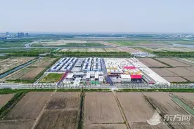 临港滴水湖金融湾旁的这个建设者小镇，即将成立党支部啦图片