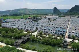航拍柳州“螺蛳粉小镇”：村民住进别墅洋房，田园风光赏心悦目图片