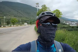 「骑行天路，云南大理-西藏拉萨」2：锅盖山涧遇大雨，无处藏身图片