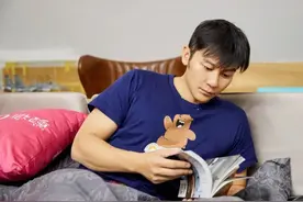 李晨“心形石头”恋爱记：5任女友无缝衔接，个个身材火辣似模特图片