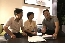 许敏到处借钱救儿命，杜新枝2套3层门面房，领退休金生活很滋润？图片