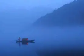 年轻人，如果你没人脉，学会“伪装”自己，人缘越来越好图片