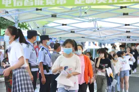 7公里7分钟！这份铜陵公安高考成绩单，请查收！图片