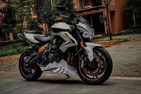 万能的黄龙！贝纳利黄龙600改装案例欣赏图片