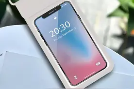 深度防水尽情冲浪，实用手机防水袋助你记录美好瞬间图片