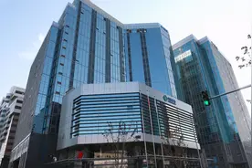 中国移动“不抠门了”？老用户10年没换号，这4个特权随你用图片