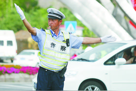 【致敬公安英雄】忠诚奉献显担当 英“涌”无畏铸警魂图片