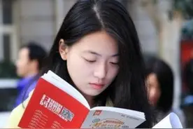 公务员考试有难度，能够考上公务员的学生，大部分来自这样的家庭图片