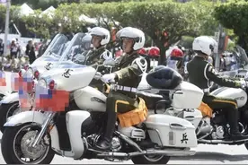 台军计划换65辆重型机车，声称能“反制”解放军“斩首”图片