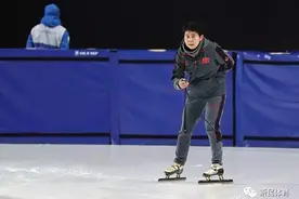 奥运冠军王濛又有了新的身份图片