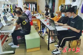 封闭改造三个月，武汉人在直播间里“逛”江汉路图片