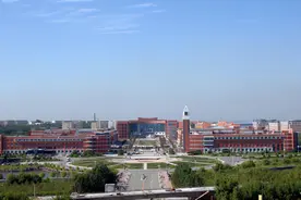 东北师范大学火了！放假时间一变再变，学生改编《出师表》反击图片