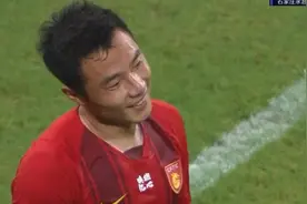 又是他！中超“恶汉”凶狠铲球踢伤对手，起身就走毫无愧意图片