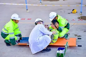 工地基坑突然坍塌？上海举行建设工程事故应急处置实战演练图片