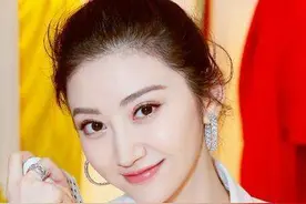 睫毛软塌不卷翘？也许是睫毛膏没选对，难怪眼睛越来越“无神”图片