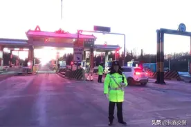 余生有你足矣，今天放心战斗！“战疫”中他的结婚纪念日这样度过……图片