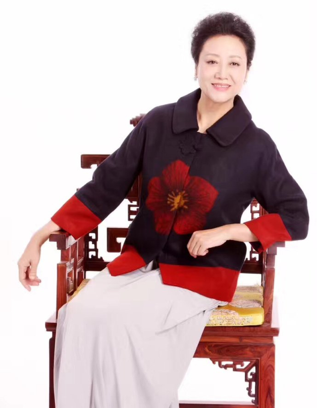 王丽云：演艺之路坎坷，坚决不复婚，将前夫当亲人刚刚好