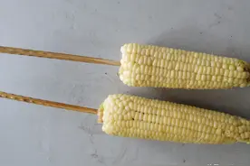 吃烀青苞米，你这样吃过吗？图片