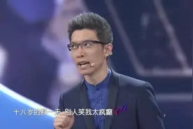 “朱广权累瘫”上热搜，曾“跑龙套”三年，央视段子手名不虚传图片