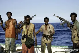 2010年，11名海盗打劫俄罗斯油轮，俄军处置手段有点狠图片