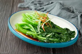 广东人为何宁愿不吃肉也要吃青菜？老广东：一天不吃青菜就不舒服图片