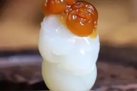 和田美玉分享～且末糖白玉鸿运当头弥勒佛图片